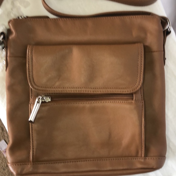 GIANI BERNINI caramel brown genuine buttery soft leather handbag. Adjust straps. - Picture 16 of 16